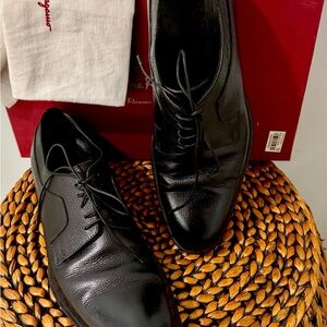 Salvatore Ferragamo Black Leather Oxfords with Closed Lacing